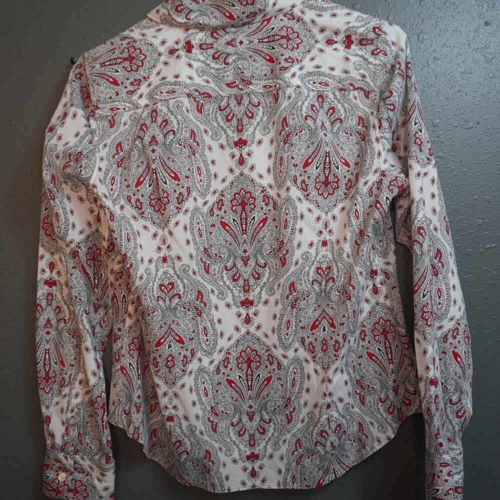 Talbots Womens Button Up Red White Paisley Long Sleeve Wrinkle Resistant Size 8P - Picture 5 of 7